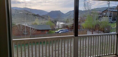 Riverside B Parks in Gardiner, MT