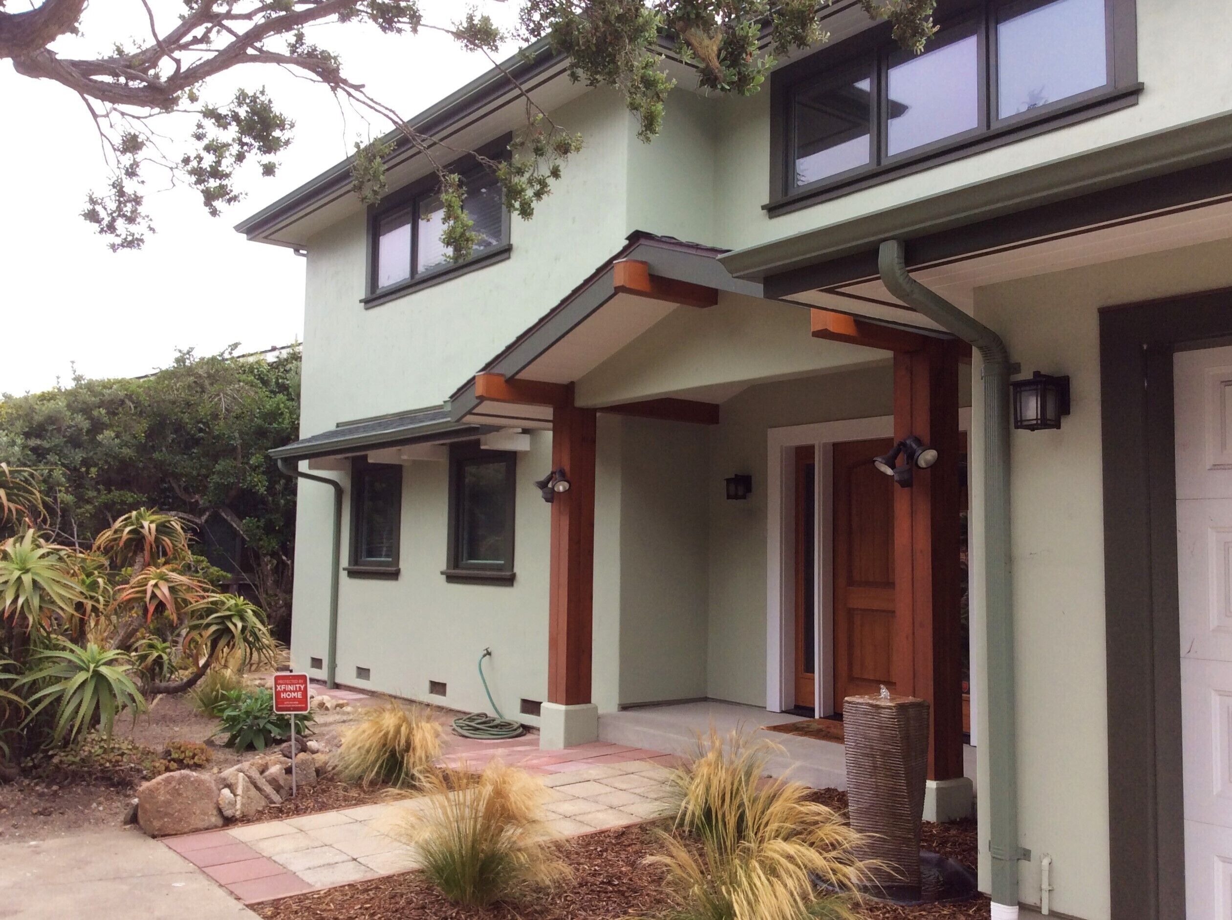 Beautiful, comfortable, two-story house in Pacific Grove - sleeps up to 6