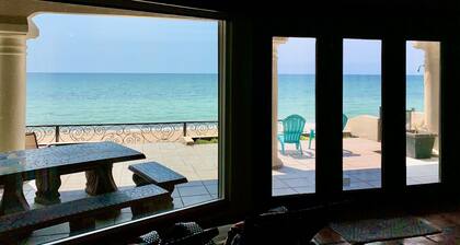 Winter special. Beachfront 4 bedroom/4 Bath. Main house and 2 casitas.