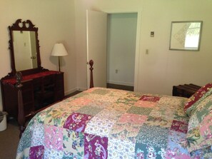 4 Schlafzimmer, Bügeleisen/Bügelbrett, kostenloses WLAN, Bettwäsche