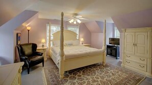 Unclassified image, 4 of 50, button - Large Beach House for Bigger, Better Gatherings! (Folly Beach)