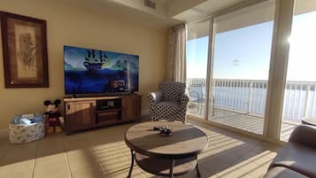 Smart TV, DVD player, stereo