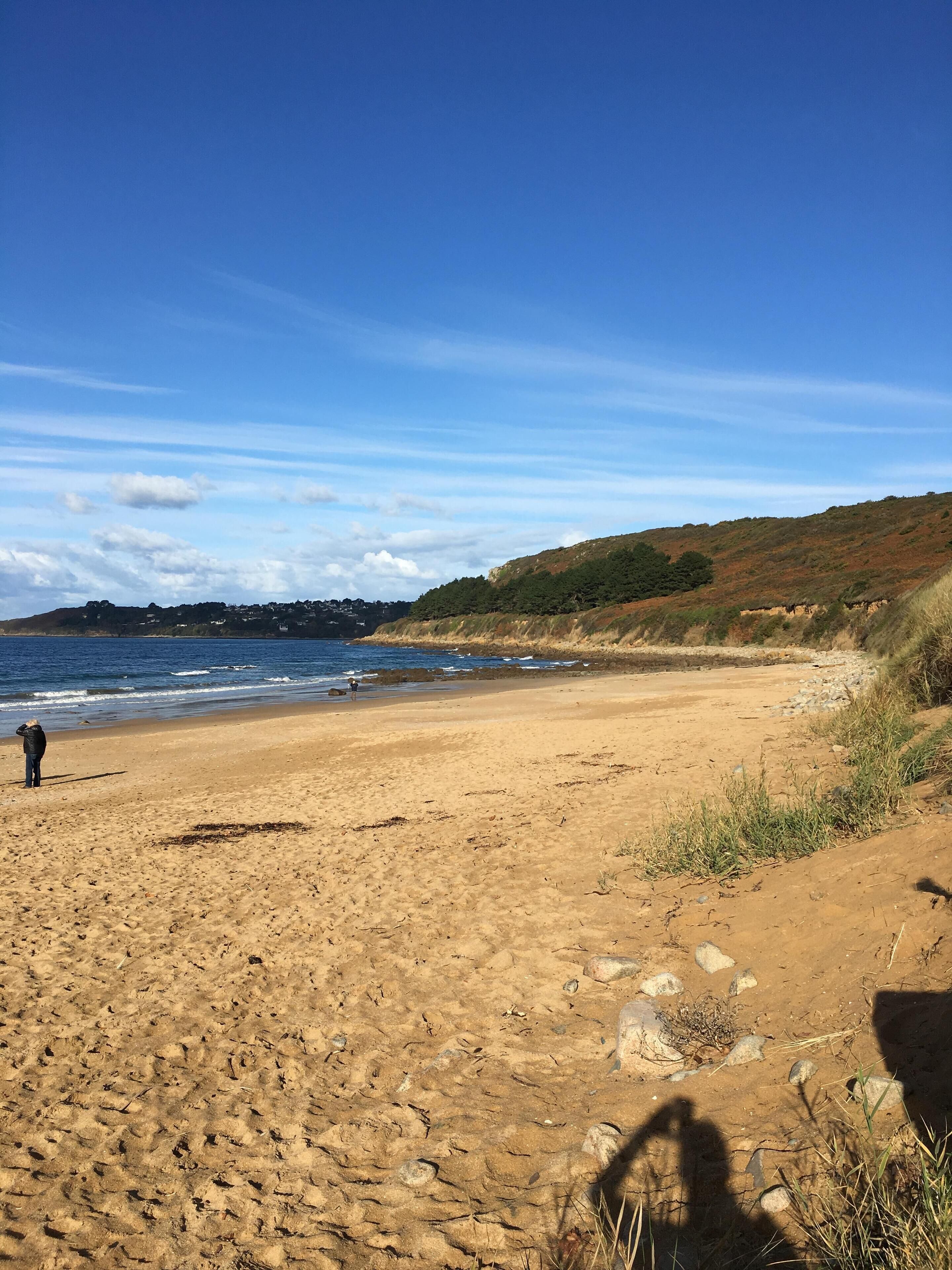 Perto da praia, espreguiçadeiras 