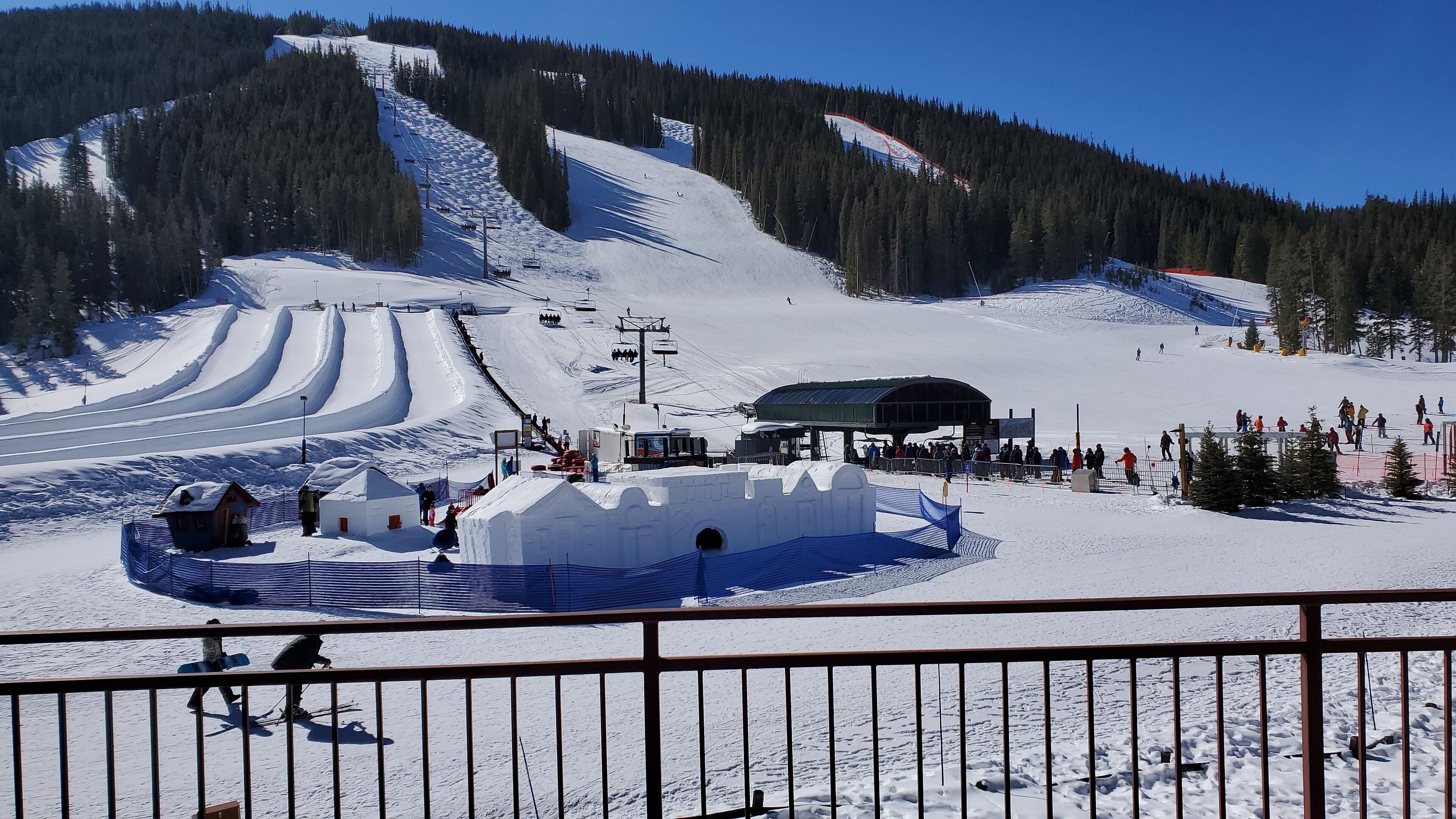 SKI IN / SKI OUT,  SUPER B 6 Pak Lift , 3 Bedrms, Bunk, 3 Bath, Sleep 9, Hot Tub