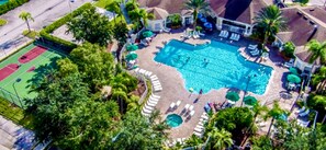 Piscine extérieure, piscine chauffée