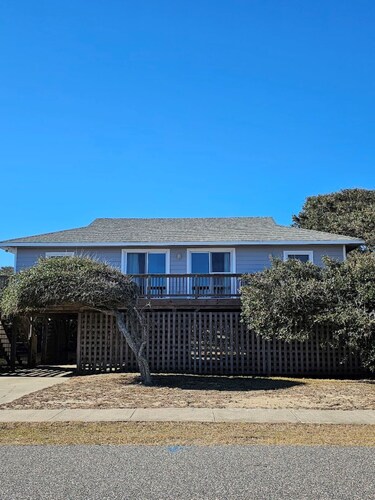 Cozy Cottage in Kitty Hawk with Gorgeous Ocean Views!