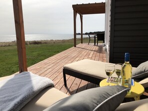Terrace/patio - Bright and Airy Oceanfront Beach House! (Belle River)
