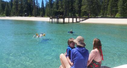 5 Star Comfort & Fun for everyone, 15 min to ski & lake. H.Tub, P.Tbl, LG yard