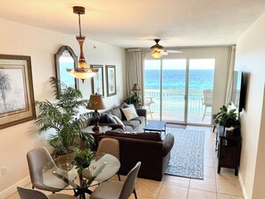 Smart TV, DVD player