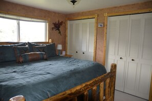 2 室のベッドルーム、アイロン / アイロン台、旅行用ベビーベッド、WiFi (無料)