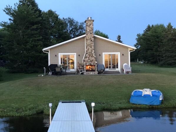 Property grounds - Lakeside Retreat or Winter Wonderland...You Choose (Lake Linden)