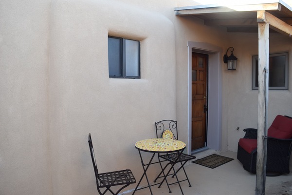 Small front courtyard. This is the Casita in back of the  main house.