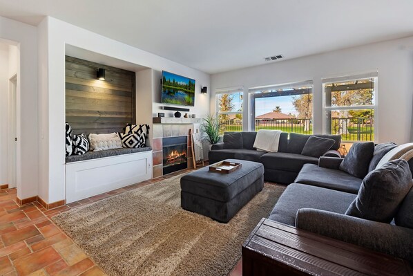 Smart TV, books, video library, stereo