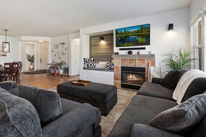 Smart TV, books, video library, stereo