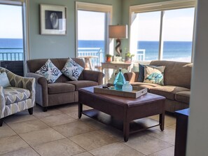 Smart TV, DVD player, stereo - Stylish beach front condo with spectacular view! (New Smyrna Beach)