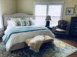 4 quartos, ferros/tábuas de passar roupa, Wi-Fi, roupa de cama