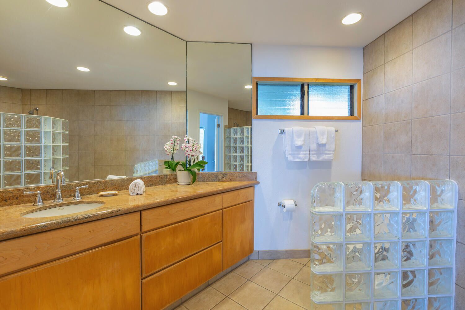 Combined shower/tub, hair dryer, towels, soap