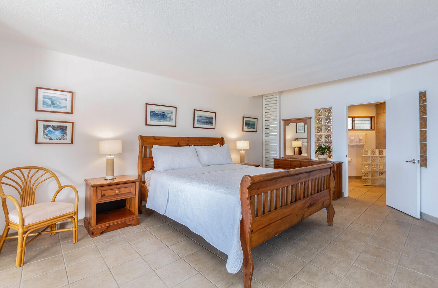 2 bedrooms, iron/ironing board, travel crib, free WiFi