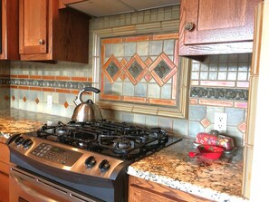 Fridge, microwave, oven, stovetop - On the Payette River - beauty, comfort, gourmet kitchen  (McCall)
