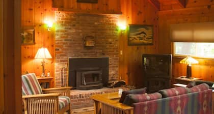 De's Cottage on the River, A Quiet Getaway from the Everyday World