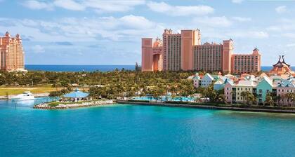 Harborside Atlantis, kitchen, waterpark access wristbands included for 4 guests