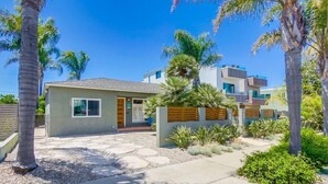 Unclassified image, 4 of 30, button - Pacific Beach Escape | Walk to Ocean | Private Yard | A/C | Dogs OK (San Diego)