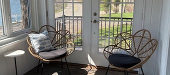Sunny Side Up, a Four Season Lakefront Retreat with Dock on Findley Lake.