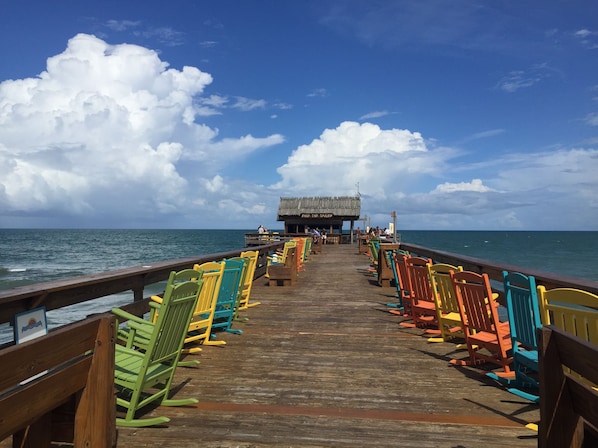 Property grounds - BIG BEAUTIFUL BEACH HOUSE- STEPS TO THE SAND- (Cocoa Beach)