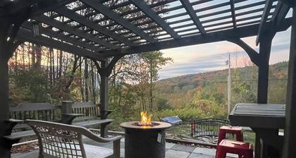 Catskill Mountain Retreat -- private, beautiful views, 4 ski resorts in the area