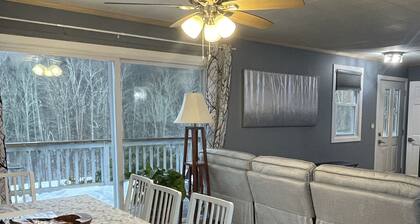 Catskill Mountain Retreat -- private, beautiful views, 4 ski resorts in the area
