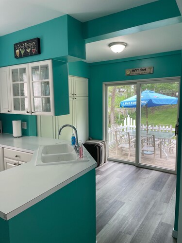 Viehättävä 4 makuuhuoneen sydämessä Grand Haven-nyt talon vuokra