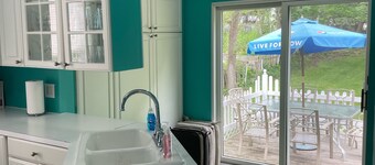 Charming 4 bedroom in the heart of Grand Haven! 