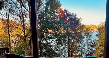 Unwind & Reel 'em Inn -Lakefront House at Smith Mountain Lake, near VT & Liberty