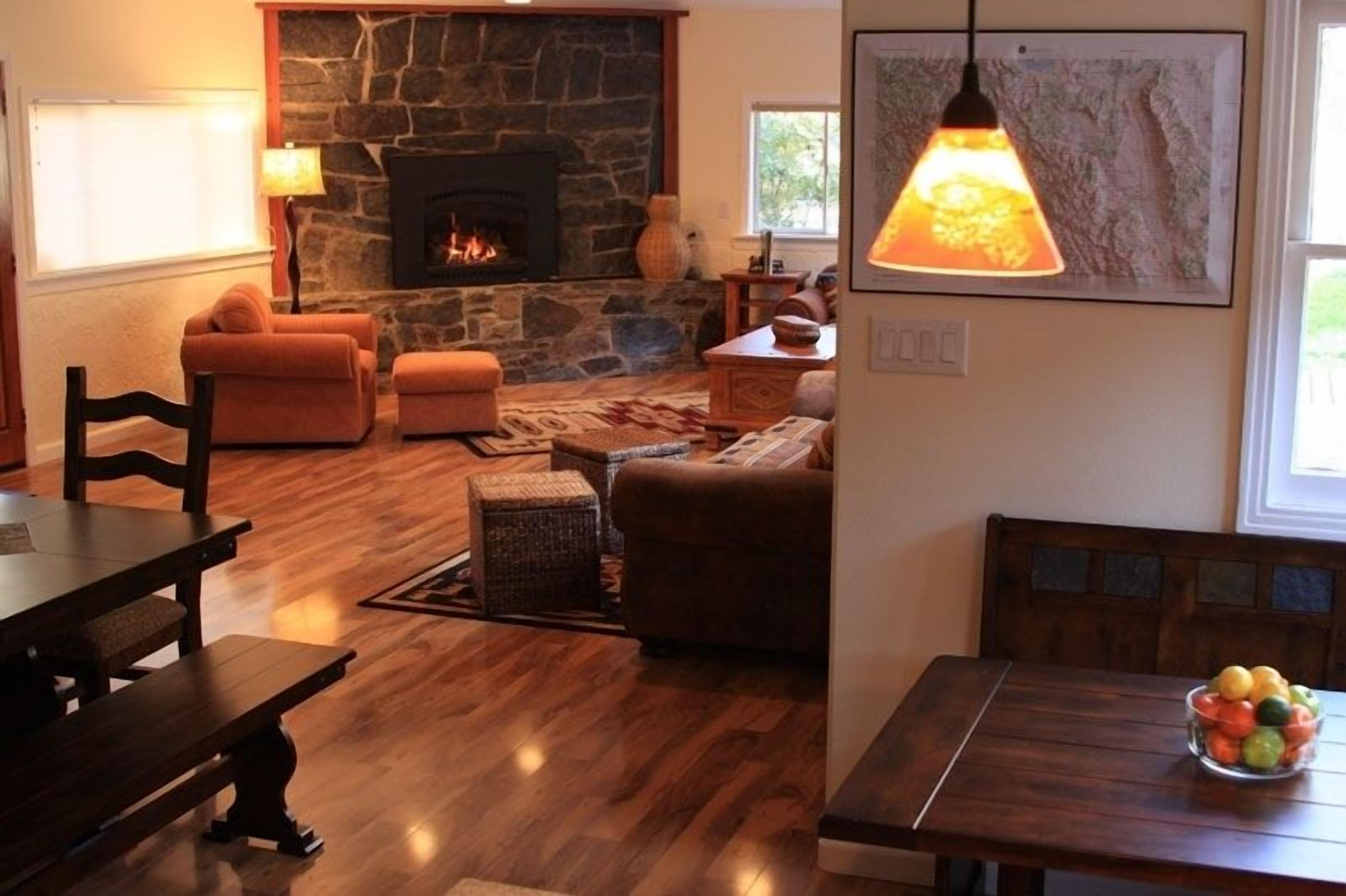 TV, fireplace, DVD player, books