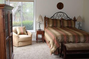 3 chambres, fer et planche à repasser, Wi-Fi, draps fournis