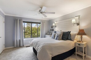 2 chambres, fer et planche à repasser, accès au Wi-Fi (inclus)