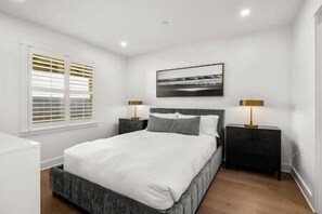 2 makuuhuonetta, silitysrauta/-lauta, internet, vuodevaatteet