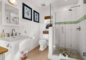 Shower, hair dryer - Watermark Suite A (Carpinteria)
