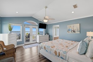 5 bedrooms, free WiFi, bed sheets
