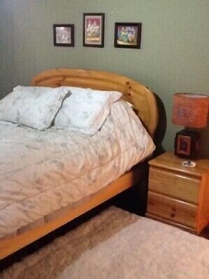 3 bedrooms, iron/ironing board, Internet, bed sheets