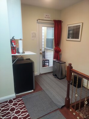 المنشأة من الداخل