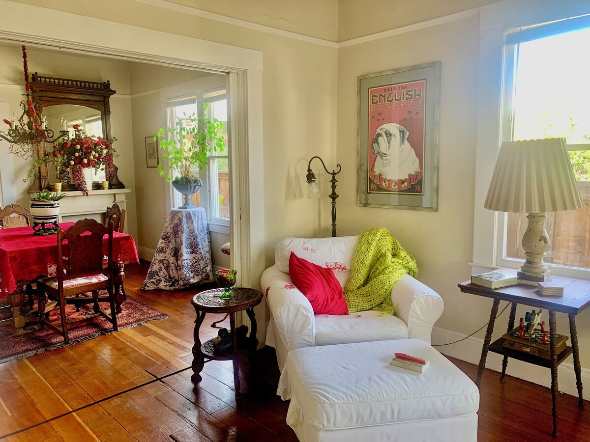 LOCATION, LOCATION, LOCATION - Hubba Hubba Get Down Downtown!