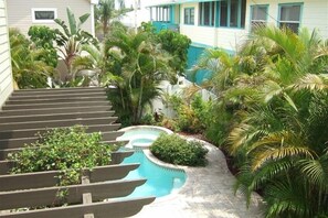 Et oppvarmet basseng