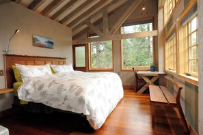 3 soverom, strykejern/-brett, wi-fi og sengetøy