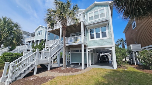 Luxury Coastal Retreat, Prime OIB Location, Steps to Beach, Concerts & Fun!