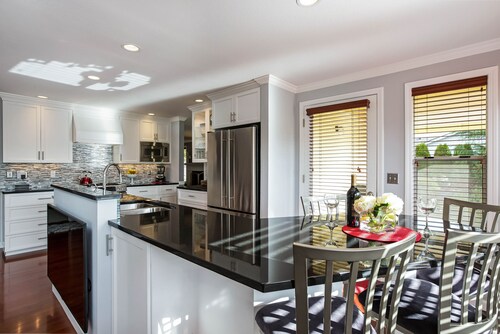 Centrally Located Oak Harbor Home