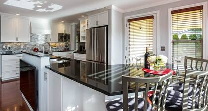 Centrally Located Oak Harbor Home