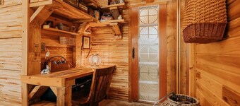 Green Point Getaway-Water view-Hot tub-books-games