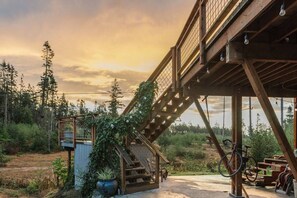 المنطقة المحيطة بالمنشأة