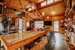 ثلاجة، ميكروويف، فرن، موقد طهي مس طح